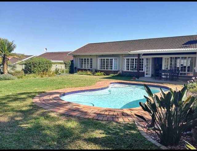 3 BEDROOM TOWNHOUSE TO LET IN GILLITTS